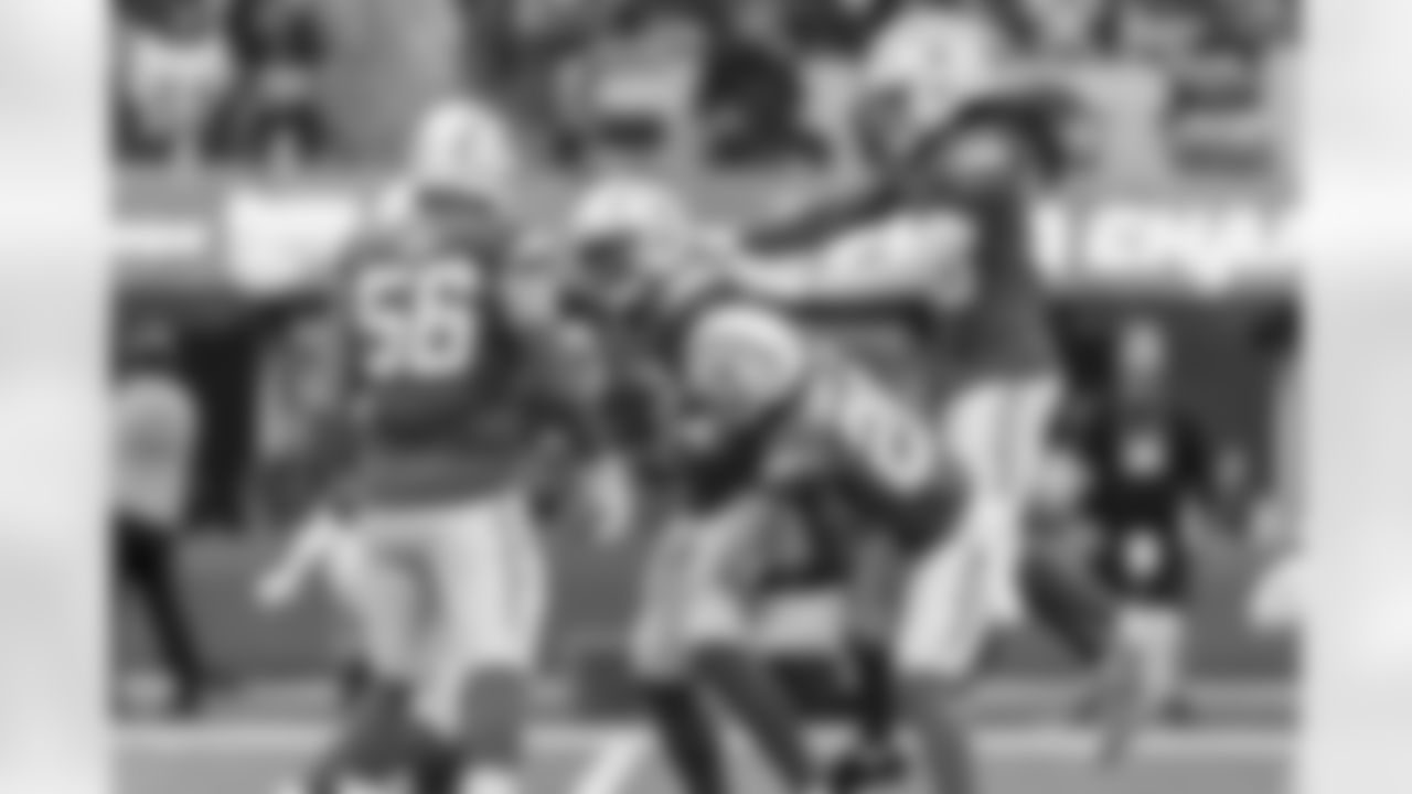 The Los Angeles Chargers play the Las Vegas Raiders on Sunday, October 1, 2023 at SoFi Stadium in Inglewood, CA.
[FINAL SCORE: LAC 24 - LV 17]