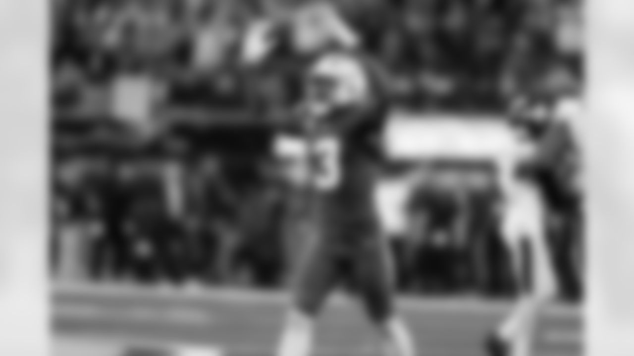 S Derwin James Jr. (3)