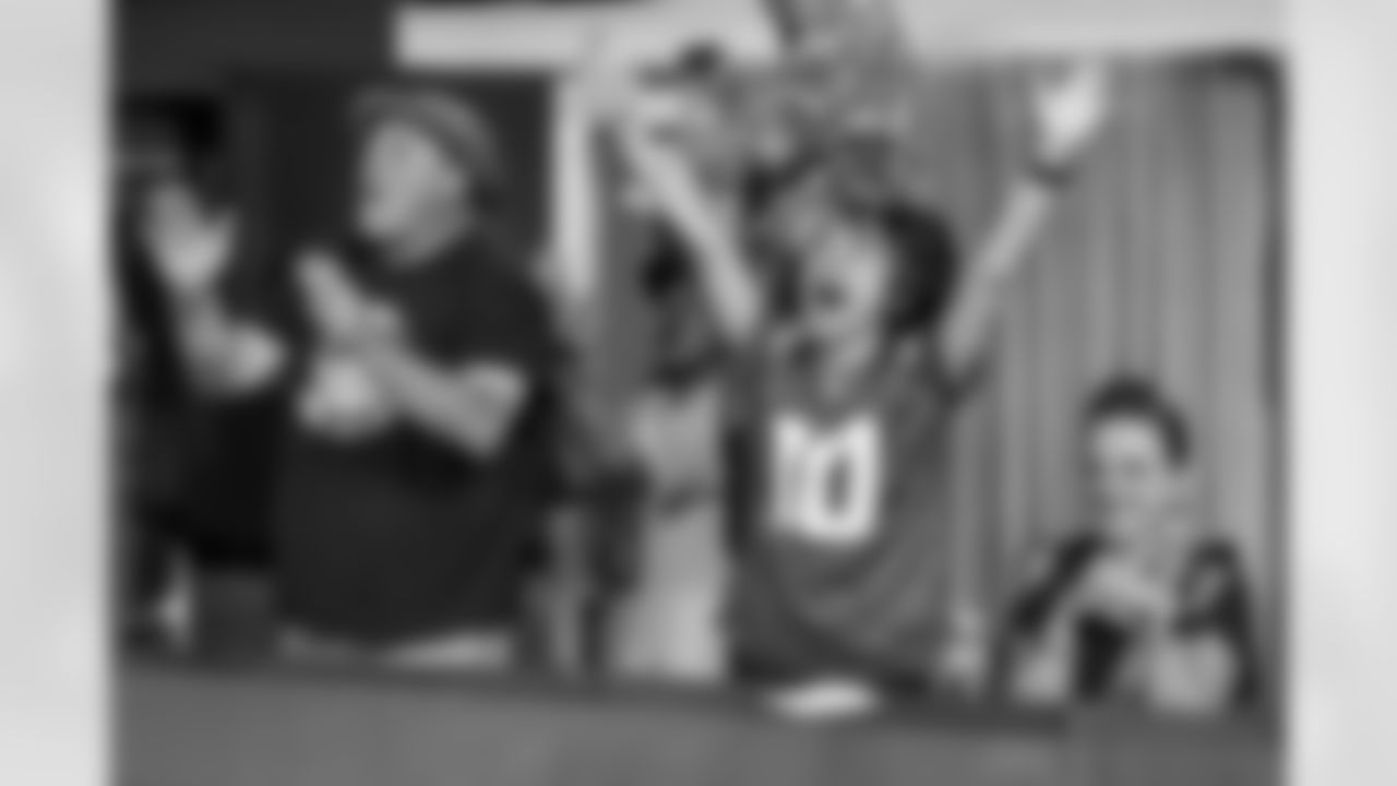 The Los Angeles Chargers play the Dallas Cowboys on Monday, October 16, 2023 at SoFi Stadium in Inglewood, CA.
[FINAL SCORE: DAL 20 - LAC 17]