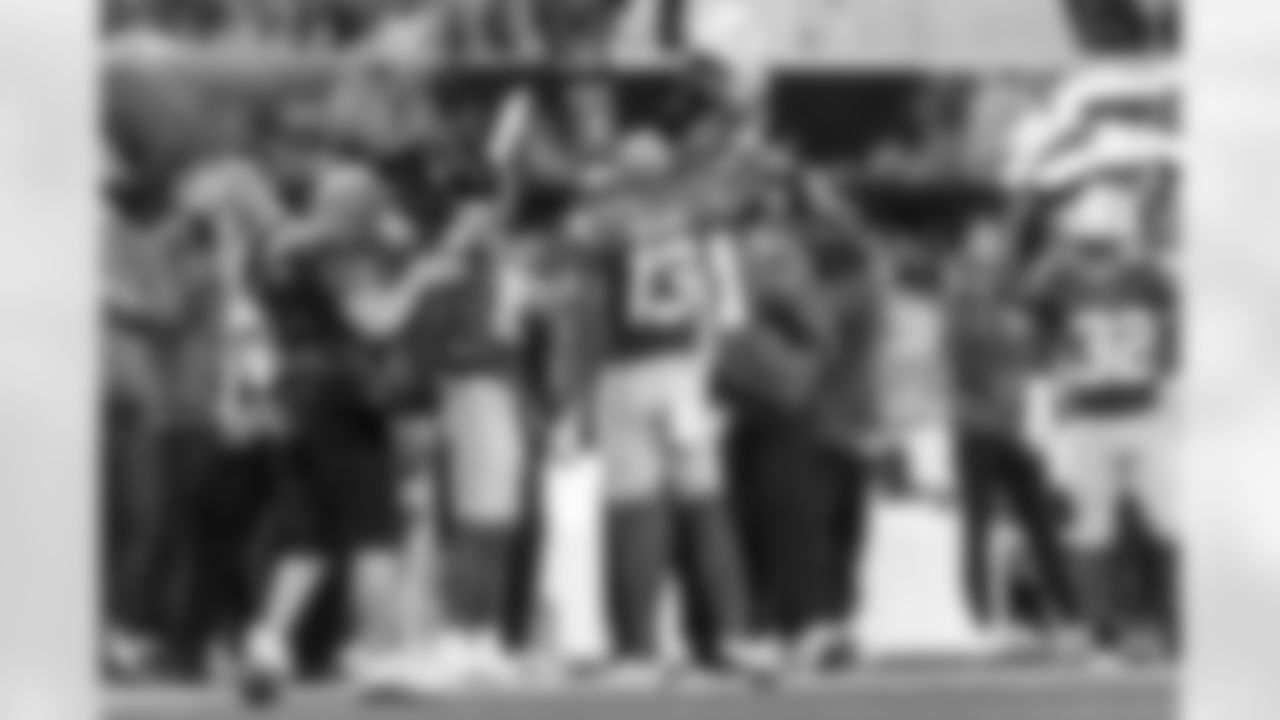 Check out the best shots from the Chargers Week 10 matchup against the Steelers!