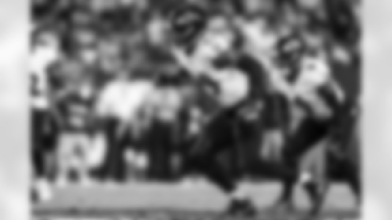 Baltimore Ravens linebacker Odafe Oweh (99) rushes the passer during an NFL football game against the Tampa Bay Buccaneers, Monday, Oct. 21, 2024, in Tampa, Fla. The Ravens defeated the Buccaneers 41 - 31. (Perry Knotts via AP)