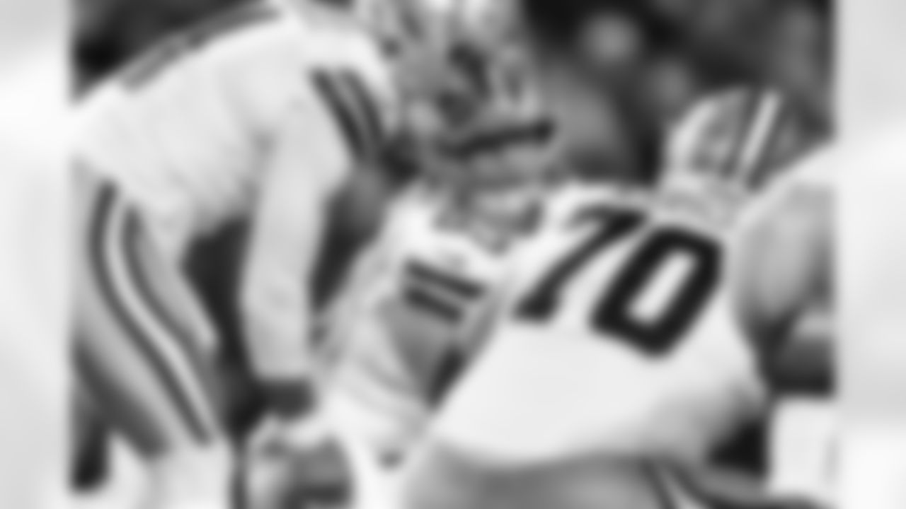 The Los Angeles Chargers signed center Tyler Biadasz.