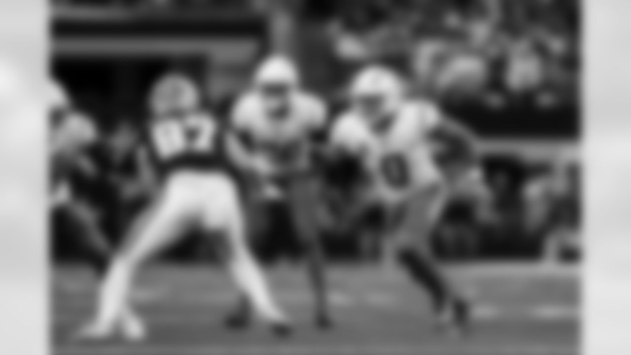 LB Daiyan Henley (0)