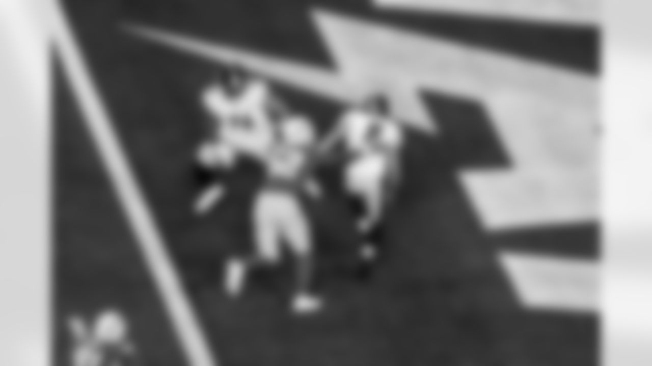 OLB Khalil Mack (52)