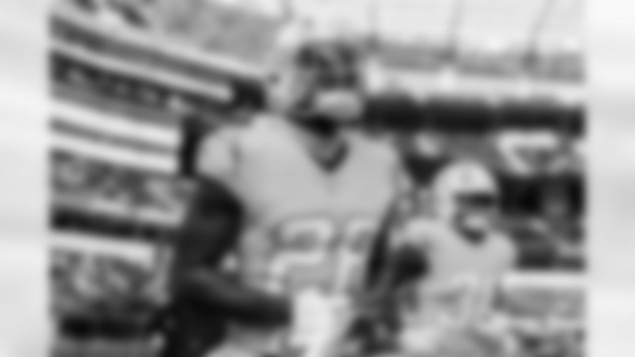 Check out the best shots from the Chargers Week 7 matchup against the Colts!