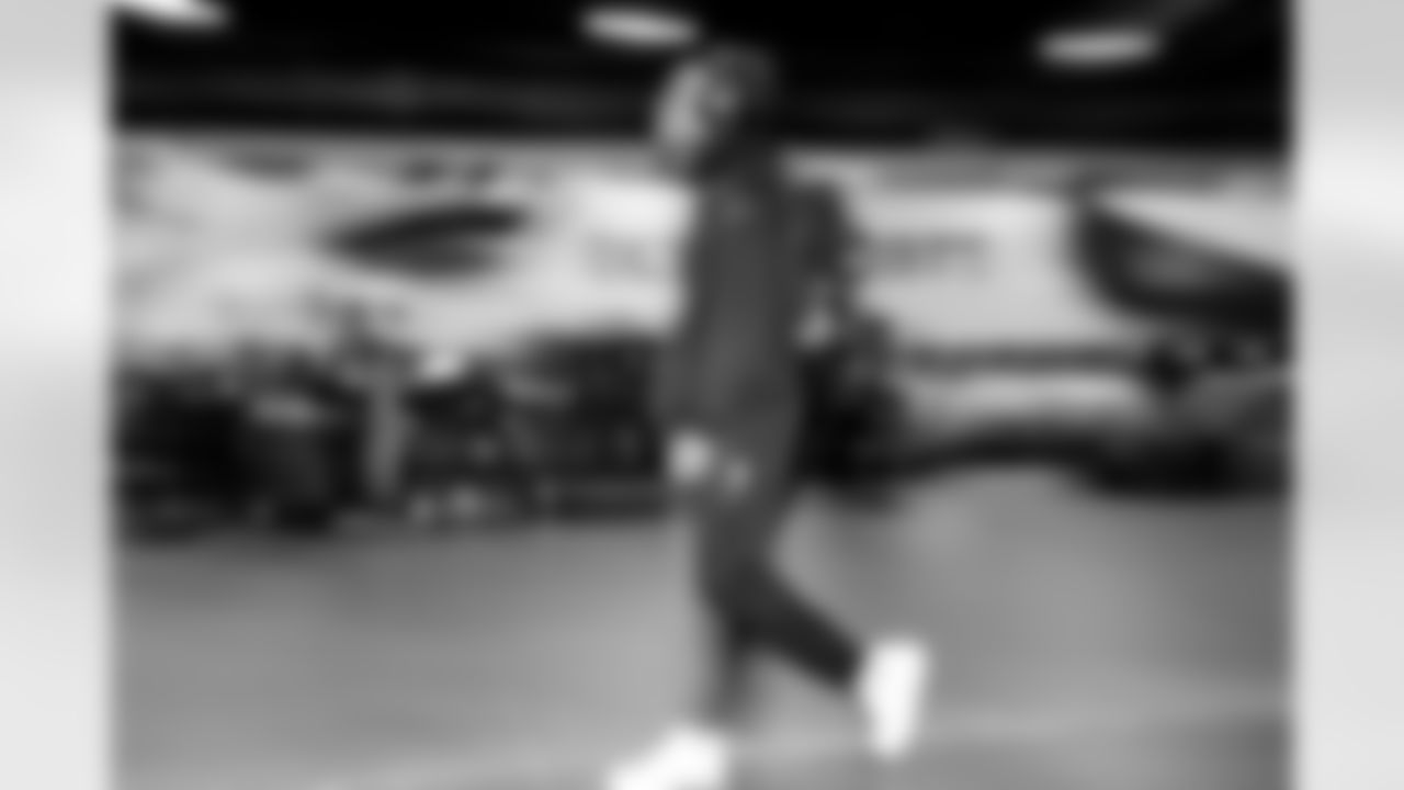 S Kendall Williamson (40)