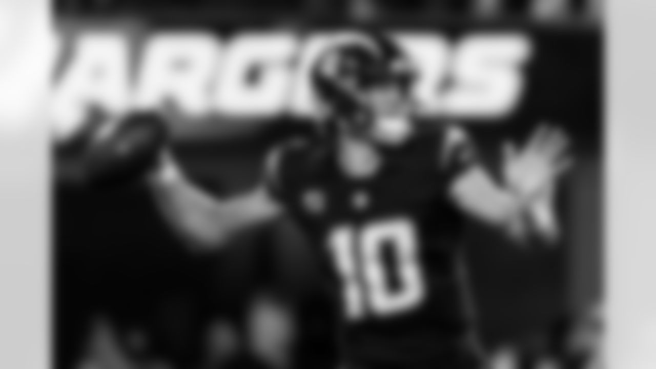 Take a look back at the best photos of Justin Herbert's 2025 campaign.