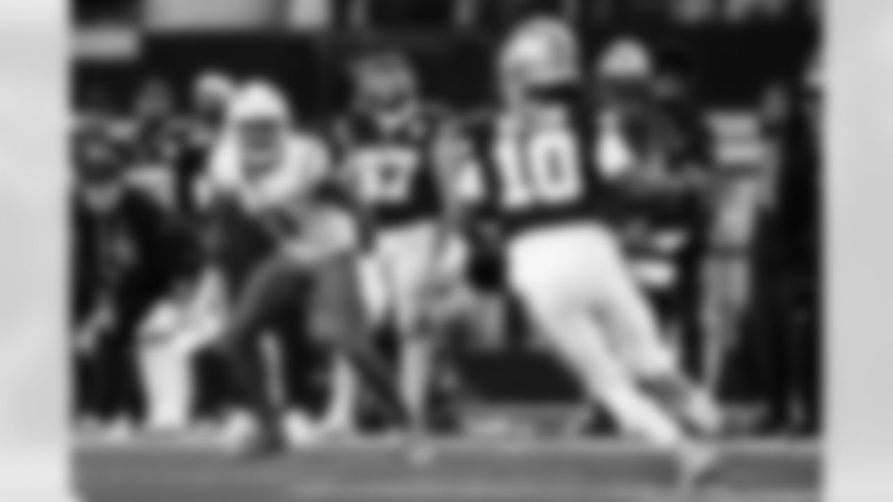 Check out the best shots from the Chargers Week 16 matchup against the Cowboys!