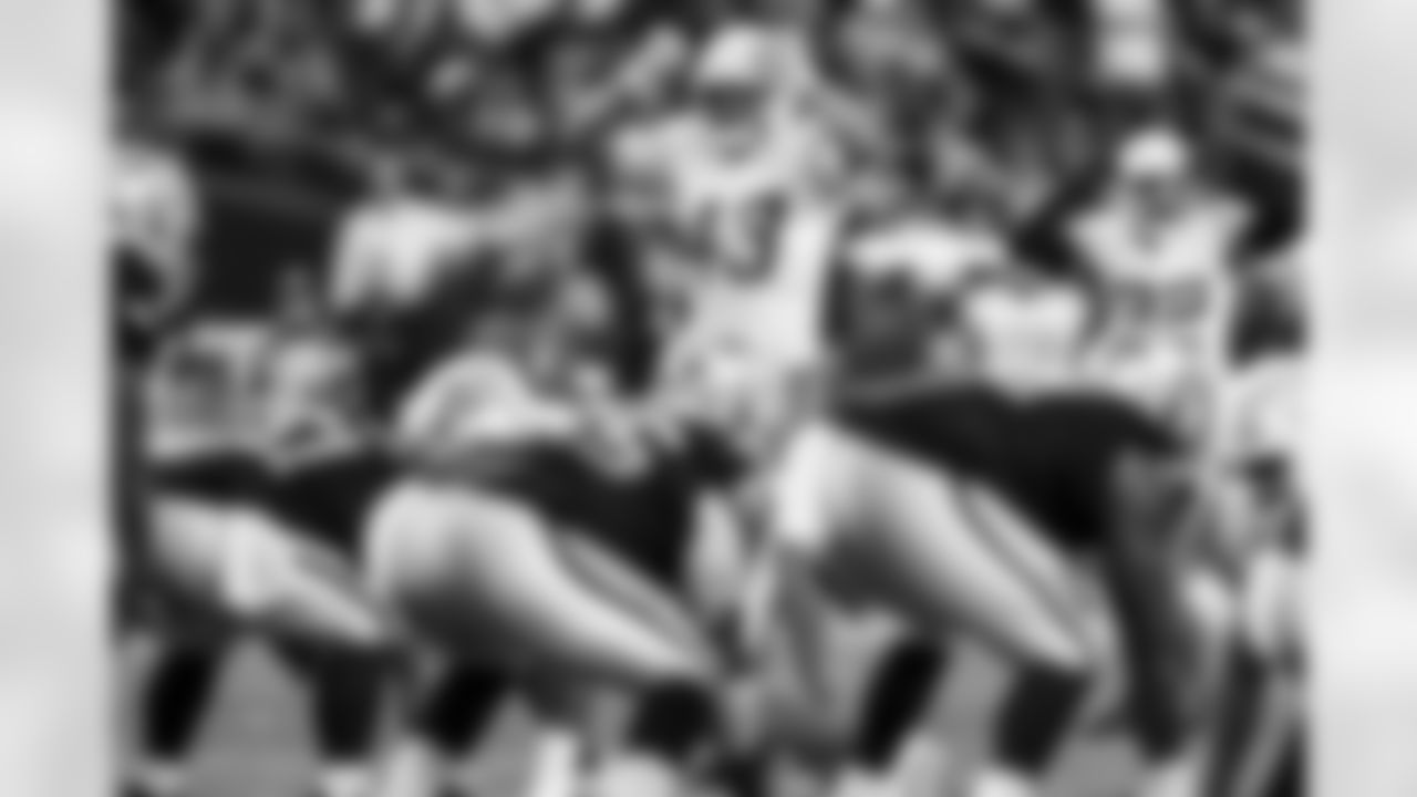 LB Troy Dye (43)