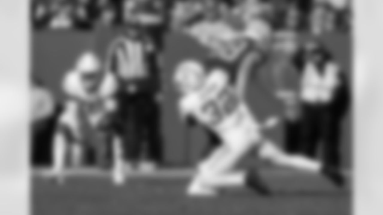 The Los Angeles Chargers play the Green Bay Packers on Sunday, November 19, 2023 at Lambeau Field in Green Bay, WI.
[FINAL SCORE: GB 23 -  LAC 20]