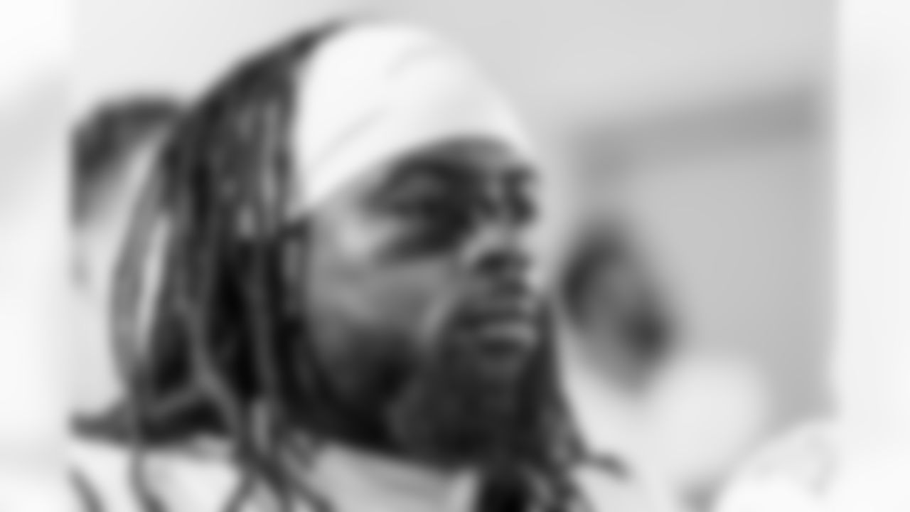 Check out the best shots from the Chargers Week 18 matchup against the Broncos!