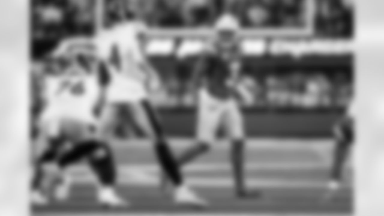 Check out the best shots from the Chargers Week 10 matchup against the Steelers!