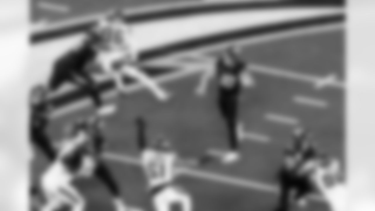 Check out the best shots from the Chargers Week 8 matchup against the Vikings!