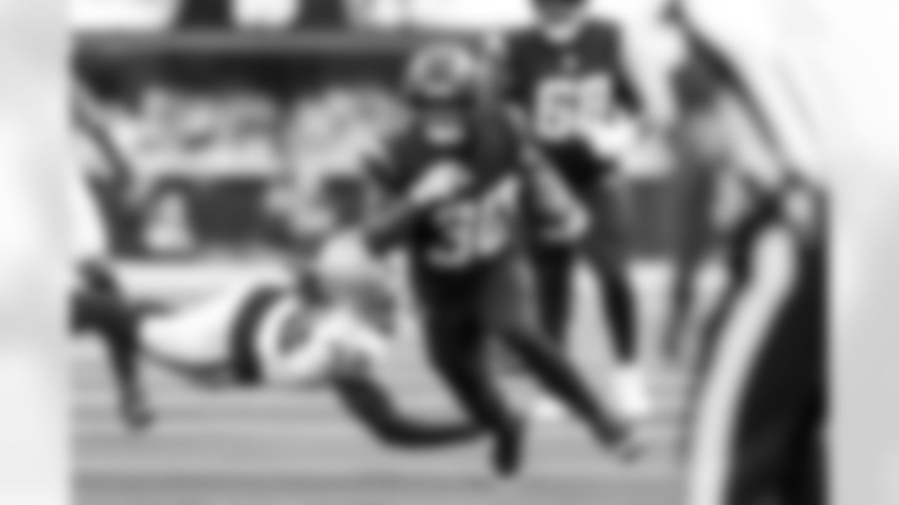 RB Kimani Vidal (30)