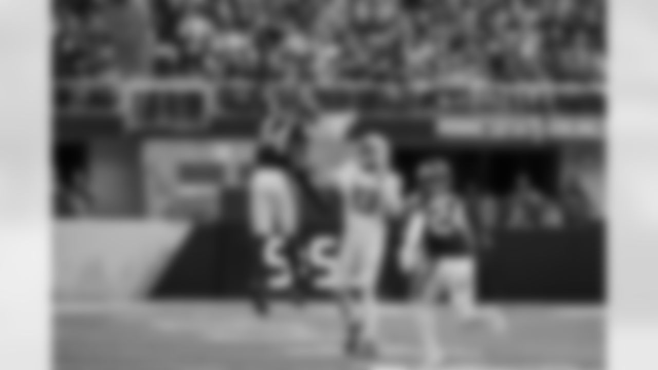 The Los Angeles Chargers play the Minnesota Vikings on Sunday, September 24, 2023 at U.S. Bank Stadium in Minneapolis, MN.
[FINAL SCORE: LAC 28 - MIN 24]