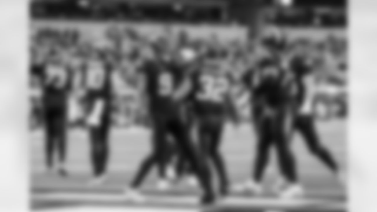 WR Tre Harris (9) and RB Jaret Patterson (32)