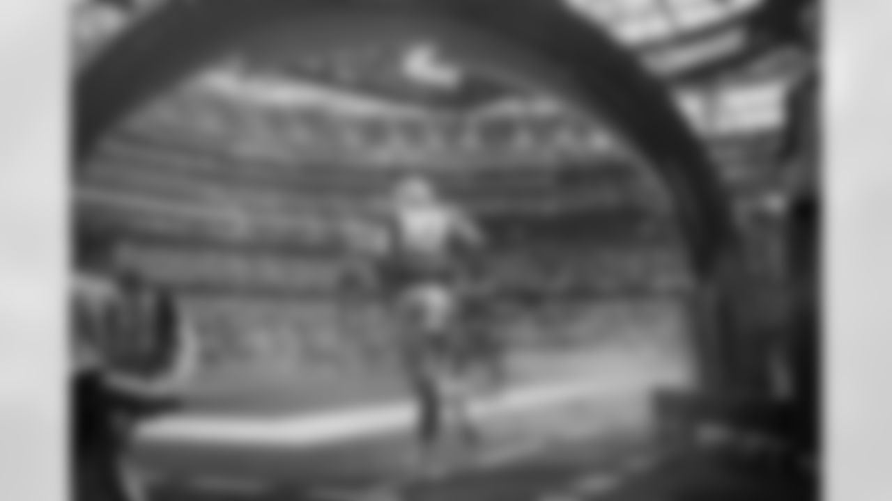 The Los Angeles Chargers play the Las Vegas Raiders on Sunday, September 8, 2024 at SoFi Stadium in Inglewood, CA.
[FINAL SCORE: LAC 22 - LV 10]