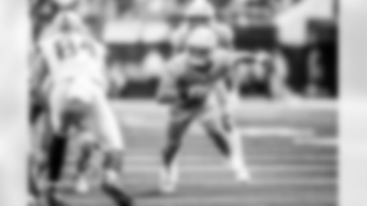 The Los Angeles Chargers play the Las Vegas Raiders on Sunday, September 8, 2024 at SoFi Stadium in Inglewood, CA.
[FINAL SCORE: LAC 22 - LV 10]