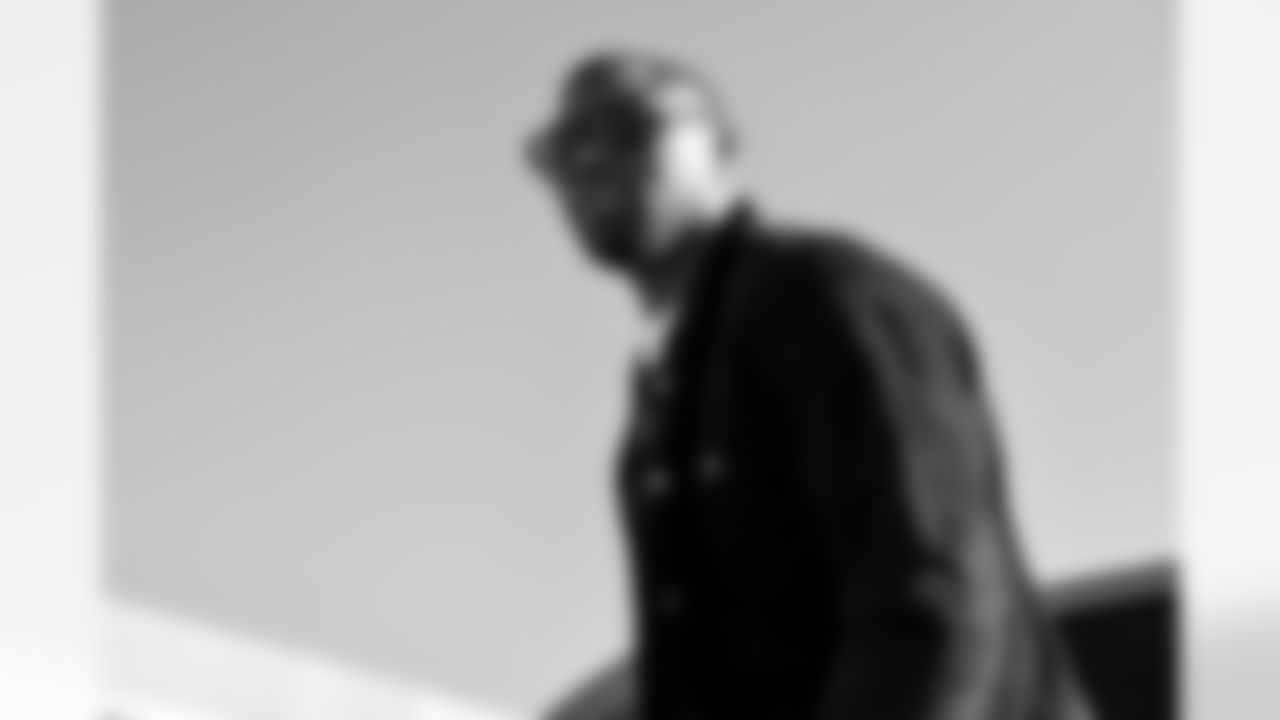 OLB Khalil Mack (52)