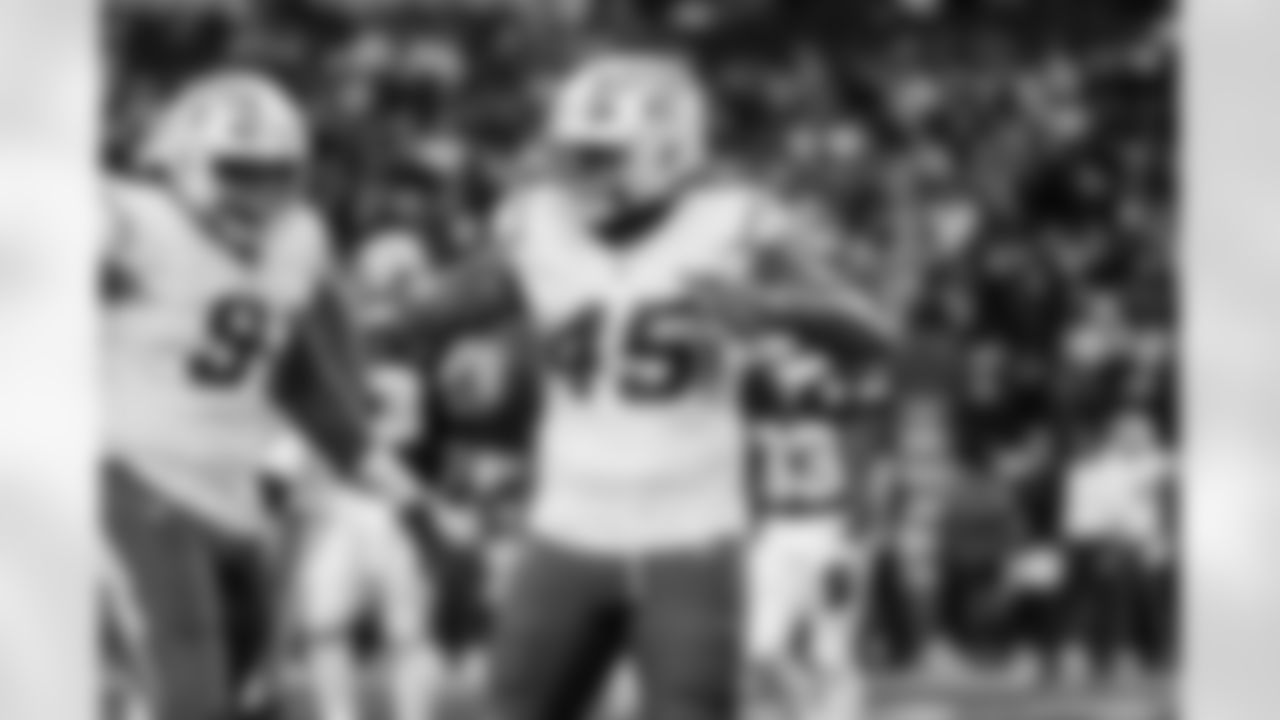 OLB Tuli Tuipulotu (45)