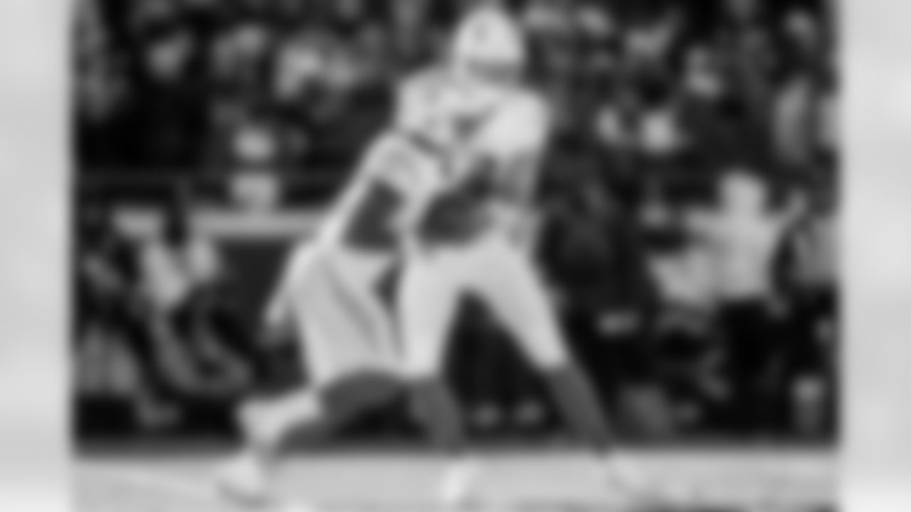 Check out the best shots from the Chargers Week 15 matchup against the Chiefs!