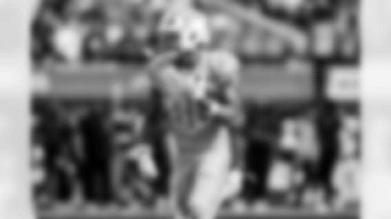 Check out the best shots from the Chargers Week 7 matchup against the Colts!