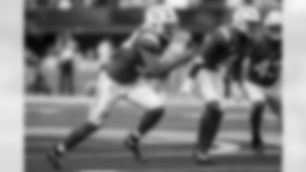 Take a look back at the best photos of the Chargers 2025 draft class in their inaugural NFL campaign.