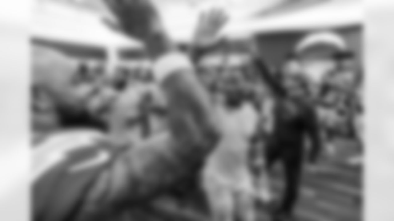 Check out the best shots from the Chargers Week 10 matchup against the Steelers!