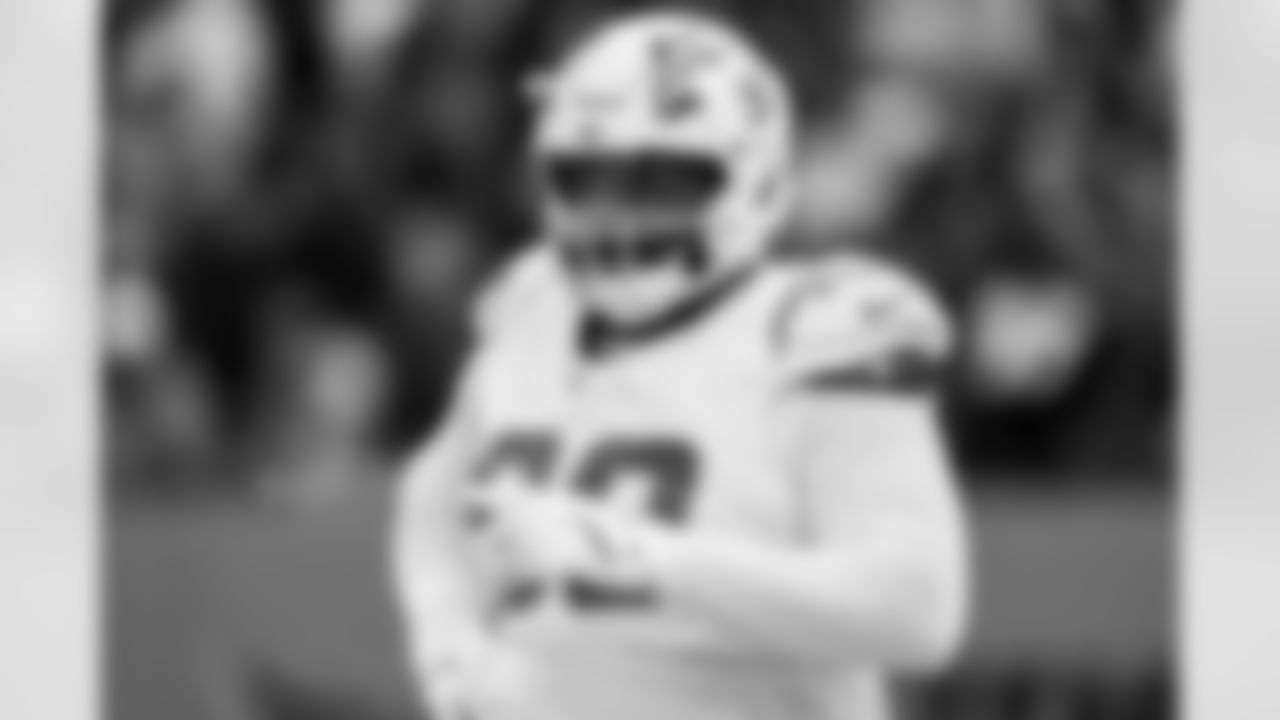 The Los Angeles Chargers agreed to terms on a multi-year contract extension with defensive lineman Teair Tart