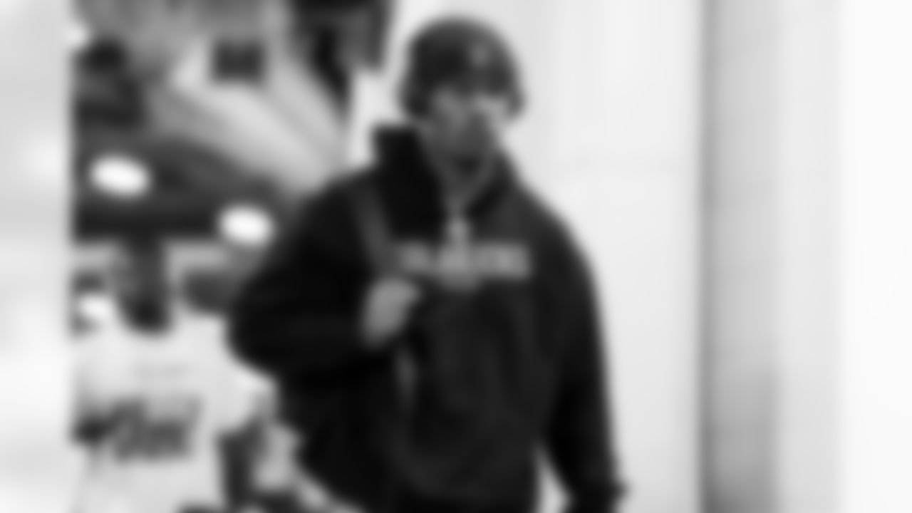 WR Dalevon Campbell (81)