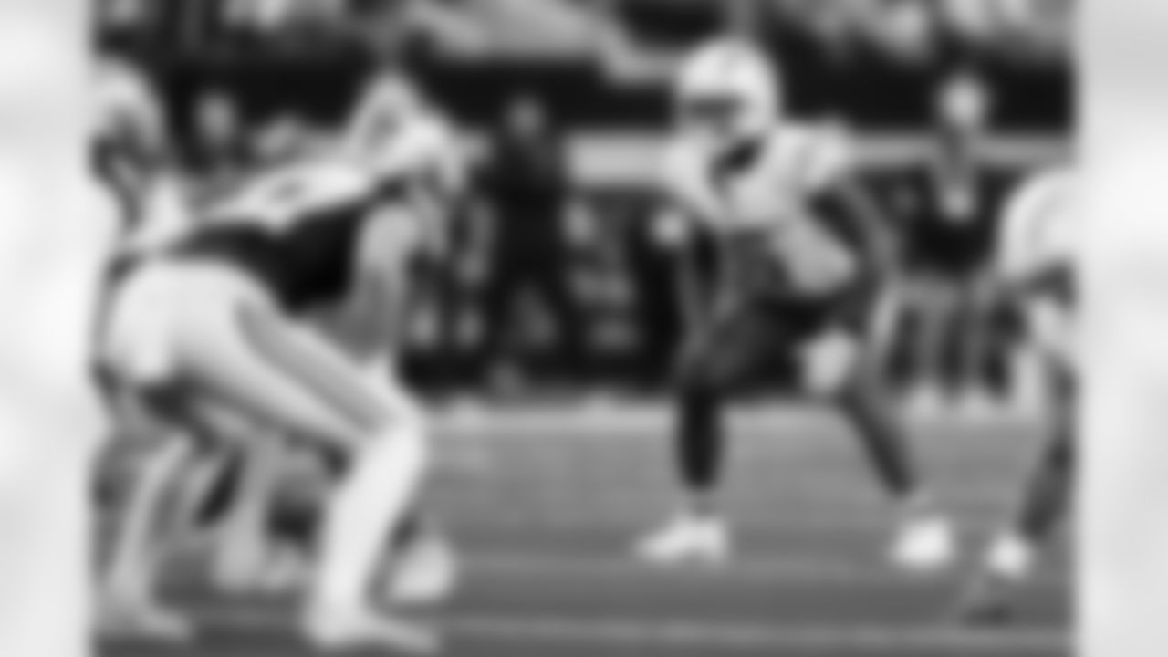 Check out the best shots from the Chargers Week 16 matchup against the Cowboys!