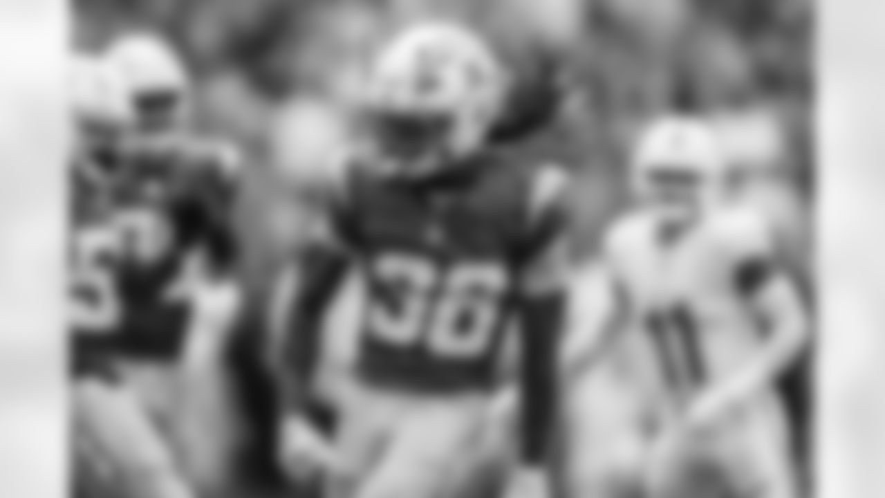 Check out the best shots from the Chargers Week 6 matchup against the Dolphins!