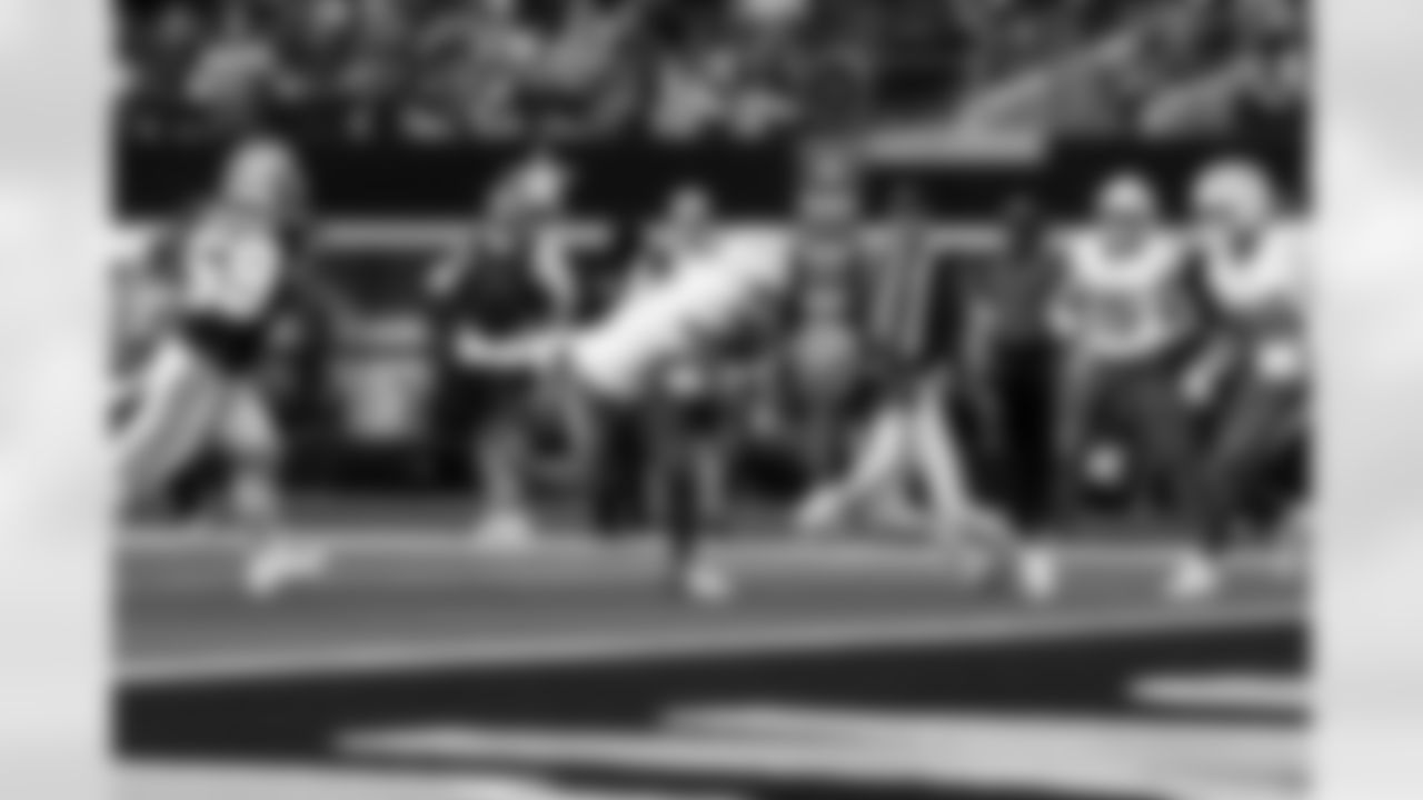 Check out the best shots from the Chargers Week 16 matchup against the Cowboys!