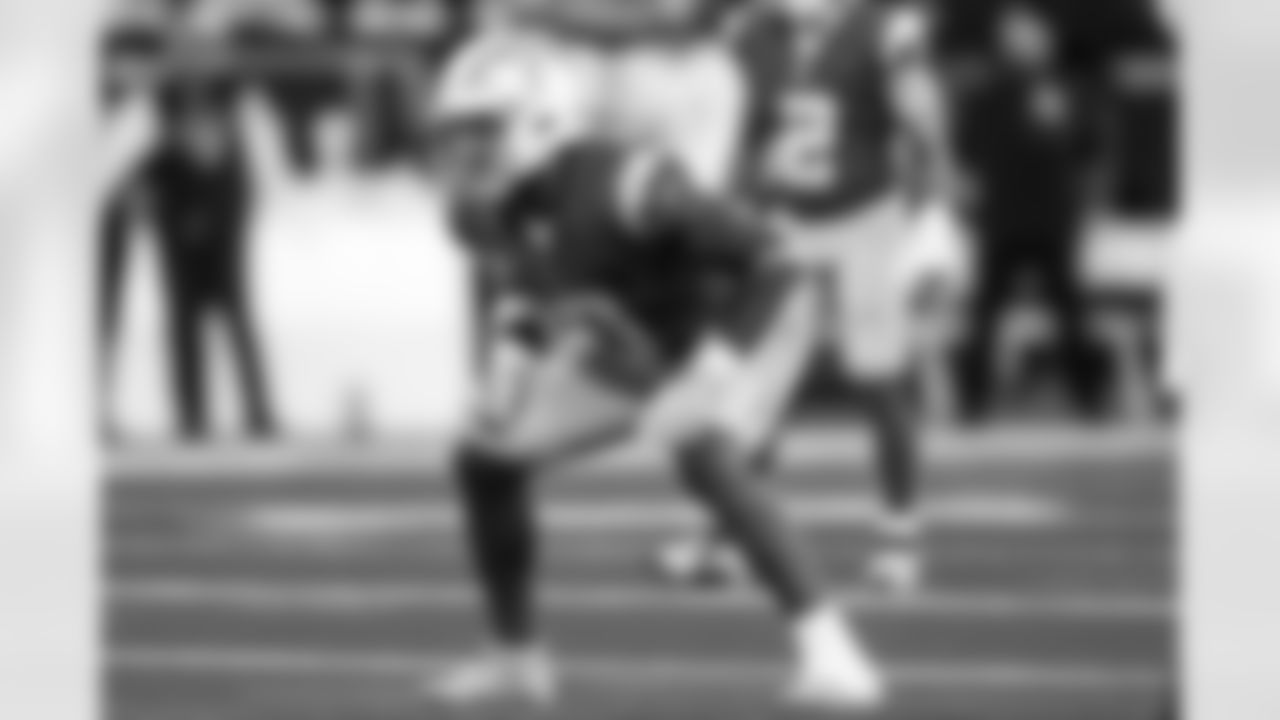 Check out the best shots from the Chargers Week 10 matchup against the Steelers!