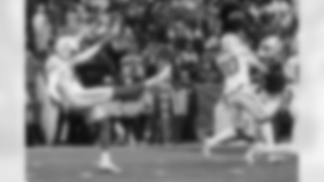 The Los Angeles Chargers play the New England Patriots on Sunday, December 3, 2023 at Gillette Stadium in Foxborough, MA.
[FINAL SCORE: LAC 6 - NE 0]