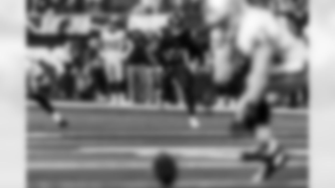 Take a look at the best photos of Chargers 2026 free agent Kendall Williamson