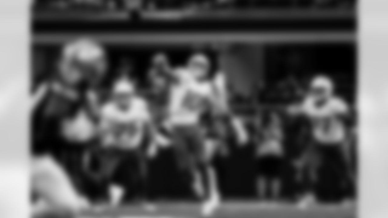 Check out the best shots from the Chargers Week 16 matchup against the Cowboys!