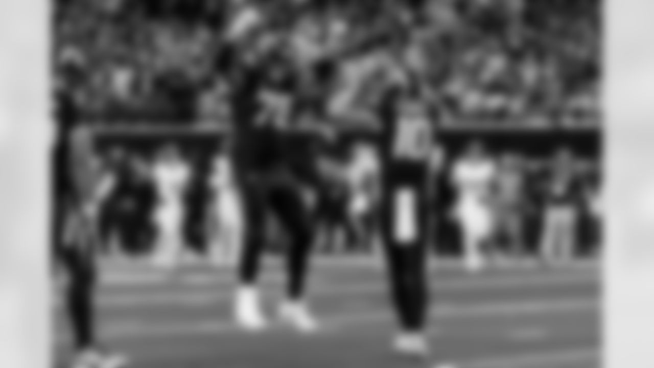 Chargers OT Joe Alt (#76) in action during their Pro Bowl season.