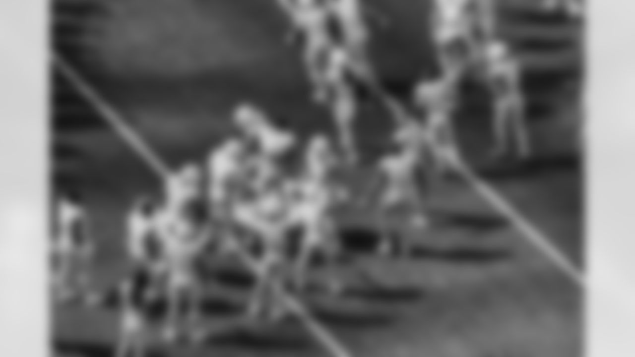 Check out the best shots from the Chargers Week 7 matchup against the Colts!