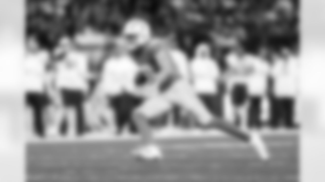 QB Justin Herbert (10)