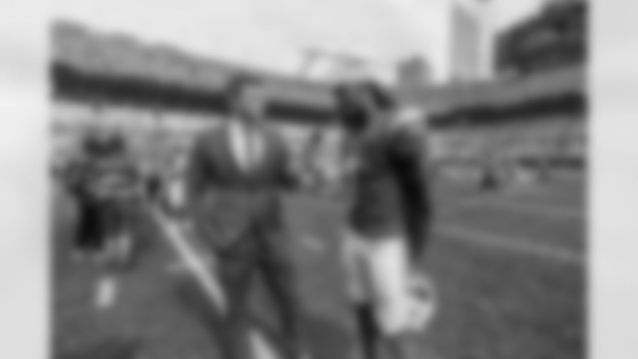 The Los Angeles Chargers play the Carolina Panthers on Sunday, September 15, 2024 at Bank of America Stadium in Charlotte, NC.
[FINAL SCORE: LAC 26 - CAR 3]