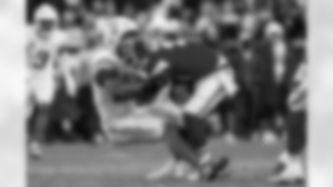 Check out the best shots from the Chargers Week 15 matchup against the Chiefs!