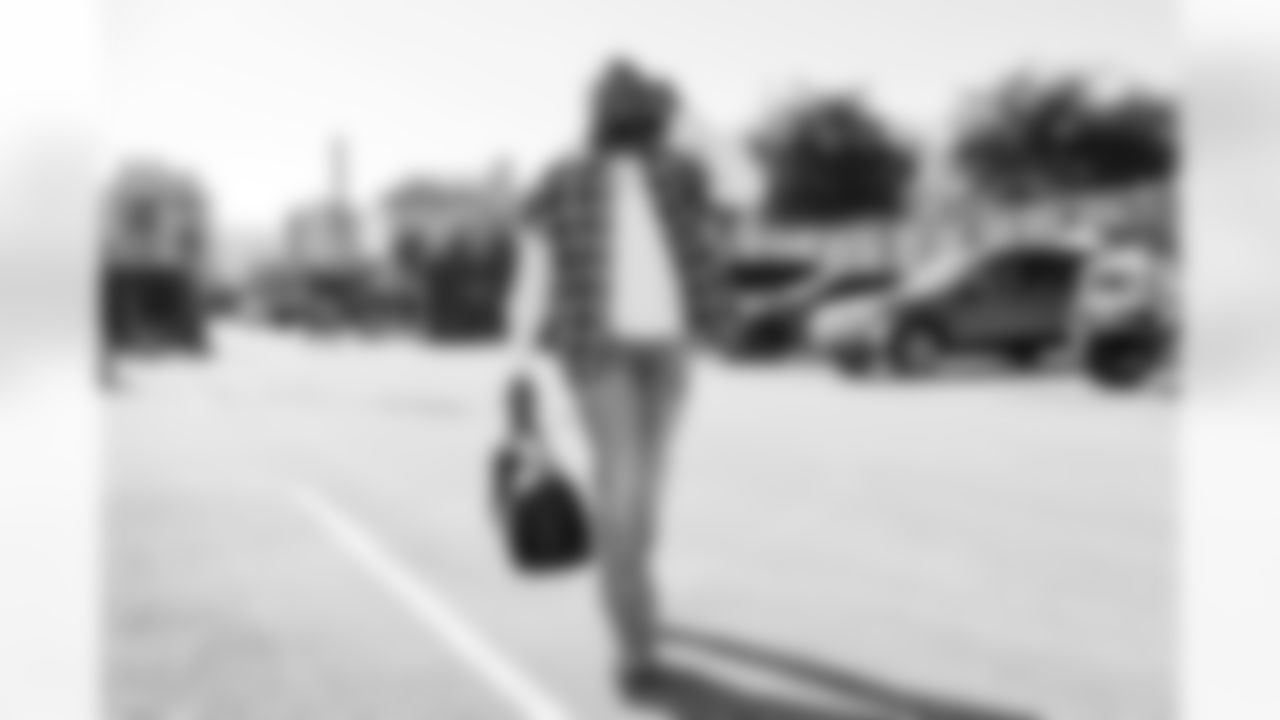 DL Da'Shawn Hand (91)