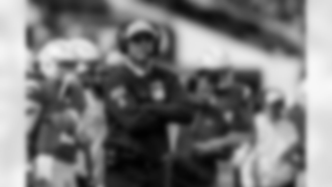 The Los Angeles Chargers play the Tennessee Titans on Sunday, November 10, 2024 at SoFi Stadium in Inglewood, CA.
[FINAL SCORE: LAC 27 - TEN 17]