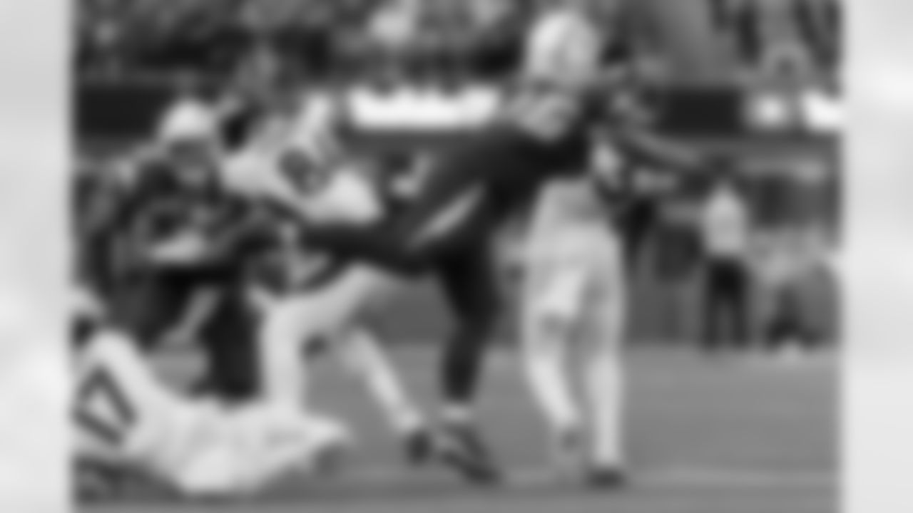 The Los Angeles Chargers play the Denver Broncos on Sunday, December 10, 2023 at SoFi Stadium in Inglewood, CA.
[FINAL SCORE: DEN 24 - LAC 7]