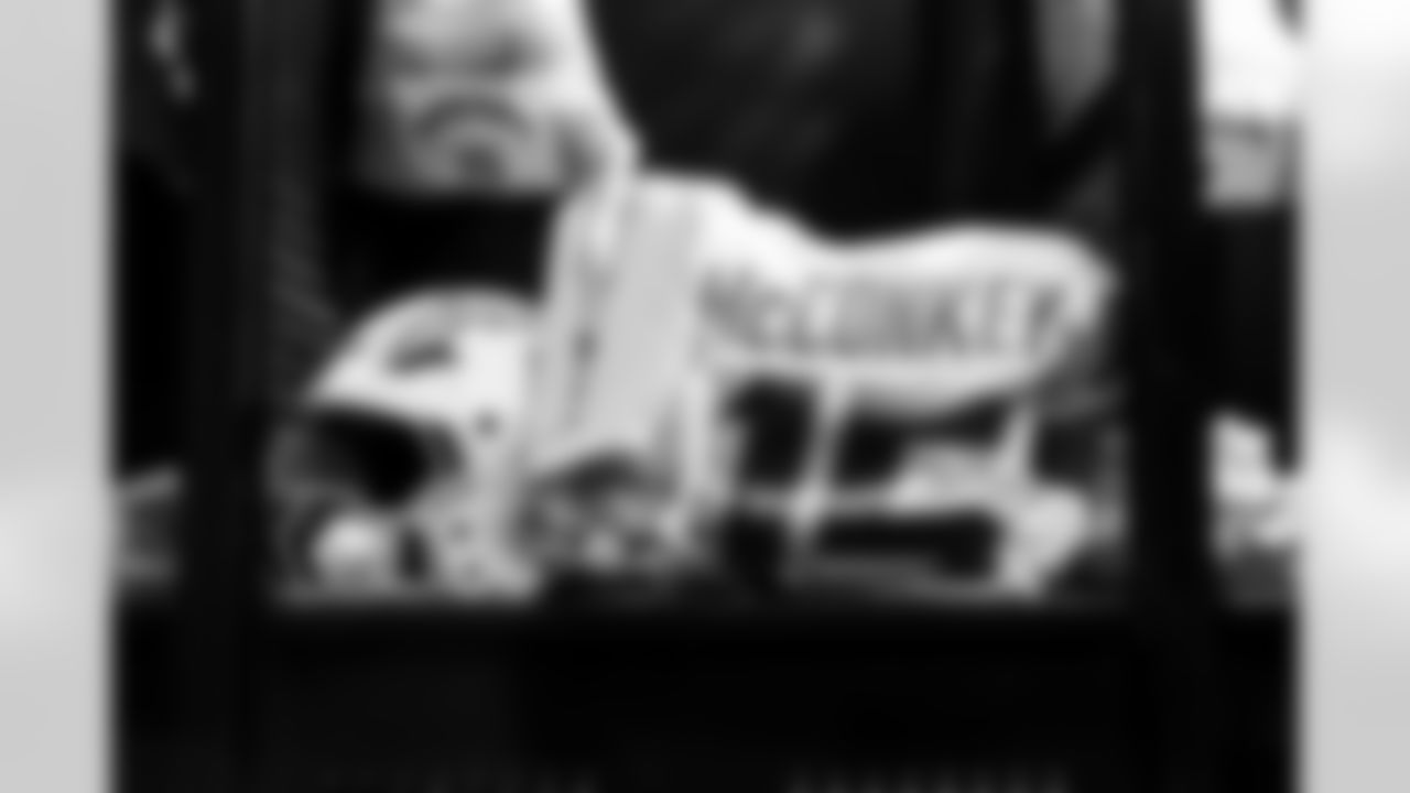 WR Ladd McConkey (15)