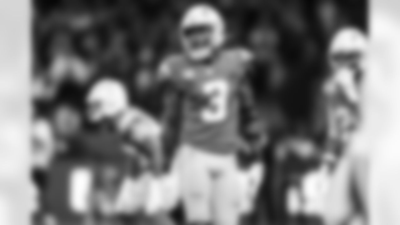 S Derwin James Jr. (3)