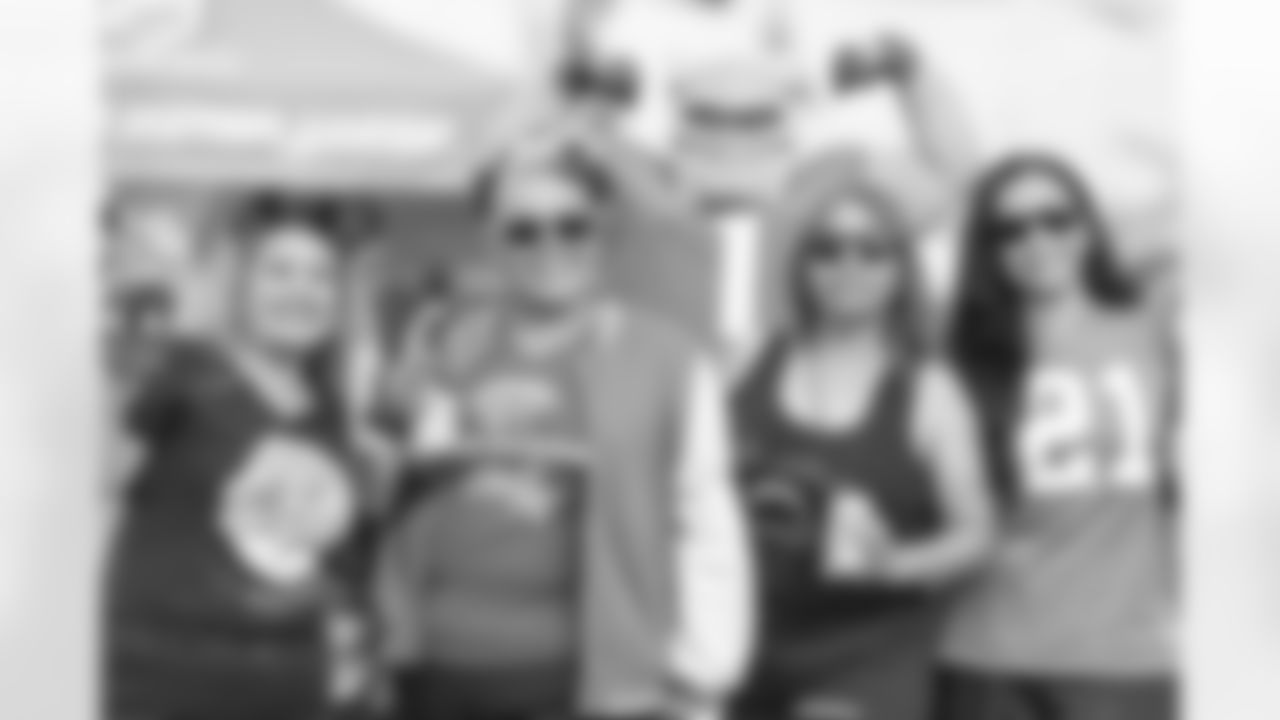 The Los Angeles Chargers play the New Orleans Saints on Sunday, October 27, 2024 at SoFi Stadium in Inglewood, CA.
[FINAL SCORE: LAC 26 - NO 8]