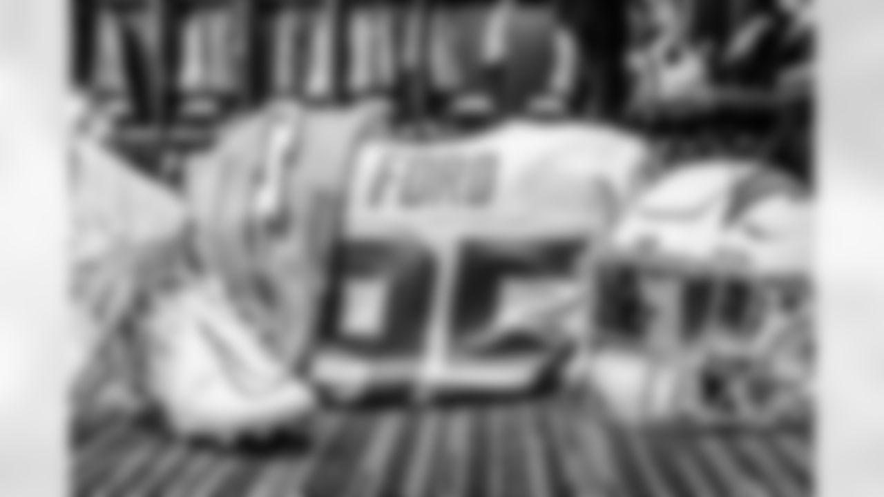 Take a look back at the Chargers Week 17 matchup with the Patriots in monochrome!