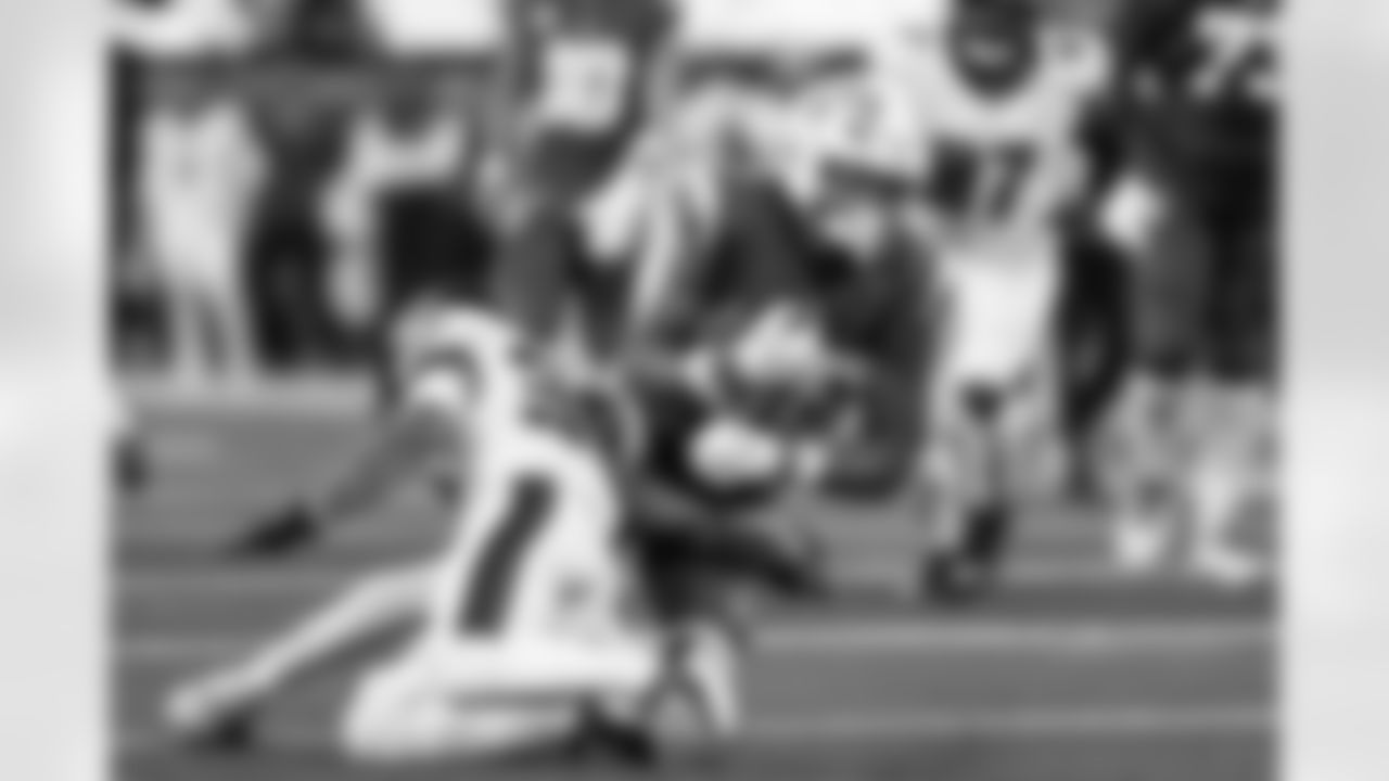 TE Oronde Gadsden (86)